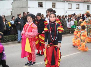 S%E1bado%2C%202%20de%20febrero%2C%20Gran%20desfile%20Infantil%20y%20de%20Adultos.