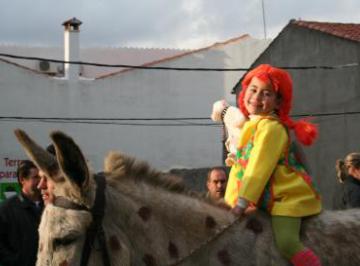 S%E1bado%2C%202%20de%20febrero%2C%20Gran%20desfile%20Infantil%20y%20de%20Adultos.