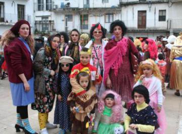 Martes%2C%205%20de%20febrero%2C%20GRAN%20DESFILE%20DE%20CARNAVAL%20POPULAR.
