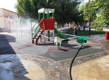 DESDE ESTA MAÑANA TENDREMOS DISPONIBLES TODOS LOS PARQUES INFANTILES PARA QUE NUESTROS PEQUEÑOS PUEDAN DISFRUTAR ‼