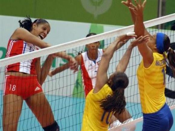 VOLEIBOL FEMENINO EN MORALEJA VOLEIBOL FEMENINO EN MORALEJA