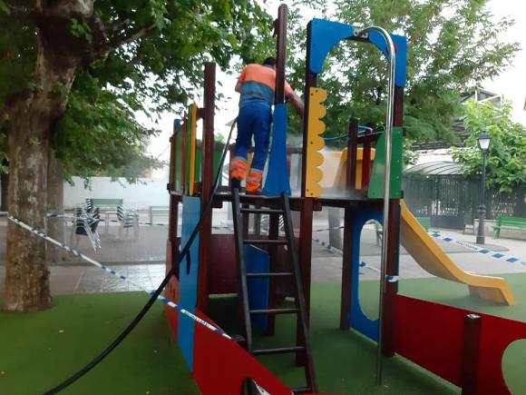 DESDE ESTA MAÑANA TENDREMOS DISPONIBLES TODOS LOS PARQUES INFANTILES PARA QUE NUESTROS PEQUEÑOS PUEDAN DISFRUTAR ‼