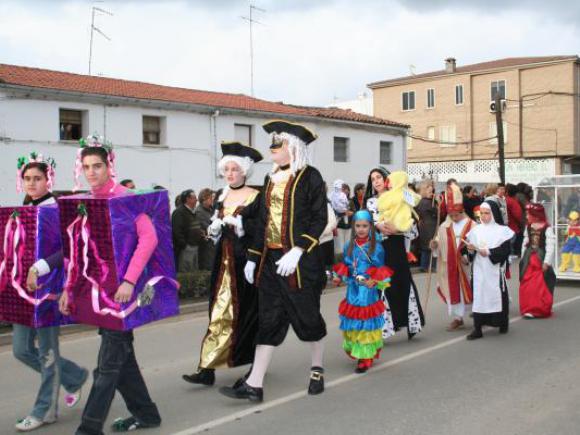 GRAN DESFILE DE CARNAVAL INFANTIL Y ADULTOS