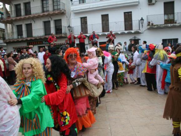 GRAN DESFILE DE CARNAVAL POPULAR