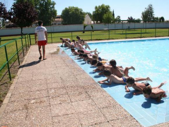 CURSOS DE INICIACIÓN A LA NATACIÓN VERANO 2.009