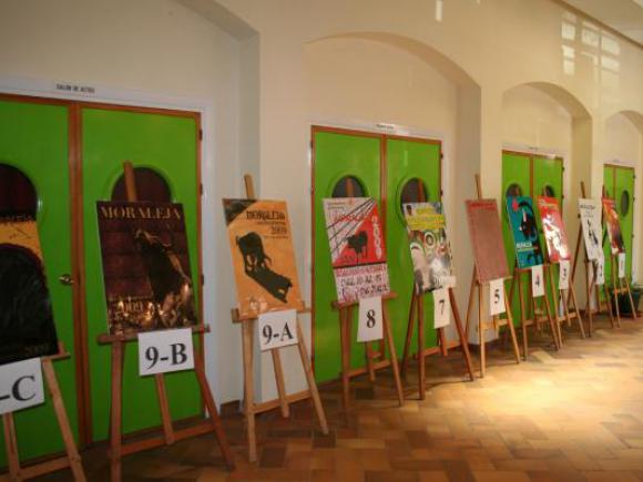 EXPOSICIÓN DE LOS TRABAJOS PRESENTADOS PARA EL CONCURSO DEL CARTEL ANUNCIADOR PARA LAS FIESTAS