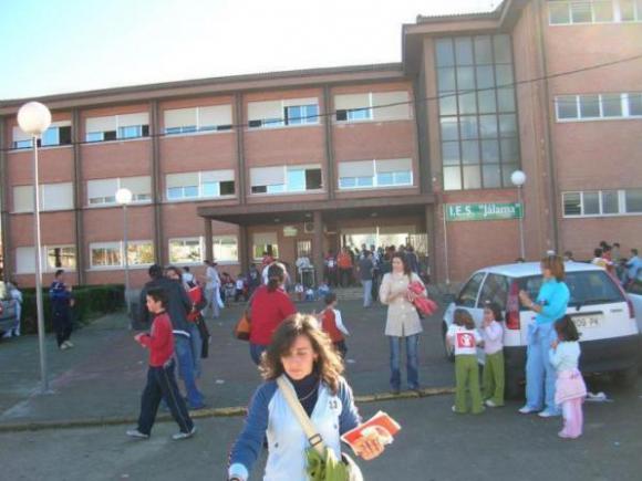 EXPOSICION PÚBLICA DE LA CESION DE TERRENOS A LA JUNTA PARA LA AMPLIACIÓN DEL INSTITUTO
