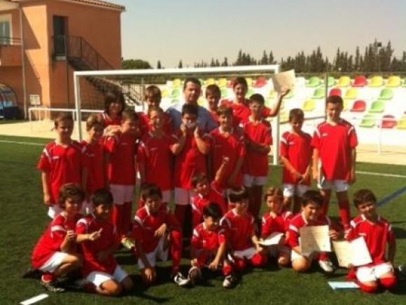 EL ALCALDE DE MORALEJA, PEDRO CASELLES, CLAUSURA EL CAMPUS DE FÚTBOL BASE “VILLA DE MORALEJA”