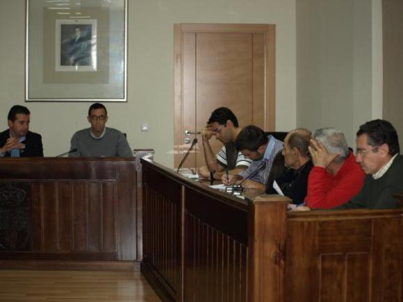 EL AYUNTAMIENTO DE MORALEJA FIRMA LOS CONVENIOS DEPORTIVOS TEMPORADA 2012/2013