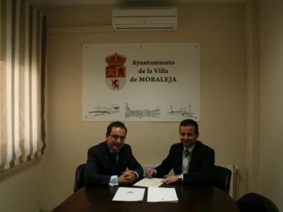 EL AYUNTAMIENTO DE MORALEJA ABONA FACTURAS A SUS PROVEEDORES POR UN VALOR DE  427.380,71€