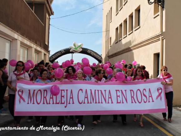 LA II MARCHA CONTRA EL CANCER DE MAMA EN MORALEJA RECAUDA 2.440€.