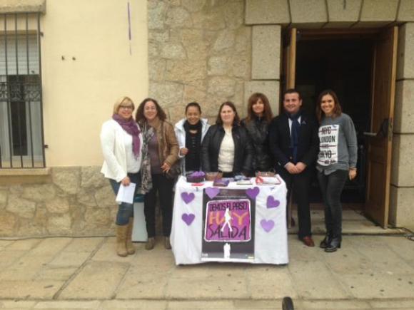 EL AYUNTAMIENTO DE MORALEJA CONMEMORA EL DÍA INTERNACIONAL CONTRA LA VIOLENCIA DE GÉNERO