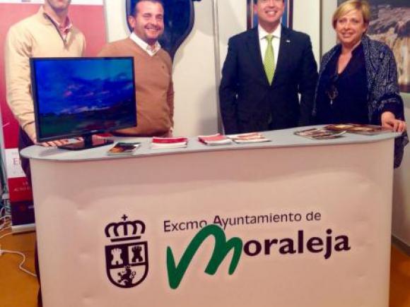 EL ALCALDE DE MORALEJA VALORA POSITIVAMENTE LA PRESENCIA EN LA FERIA DEL TORO DE OLIVENZA.