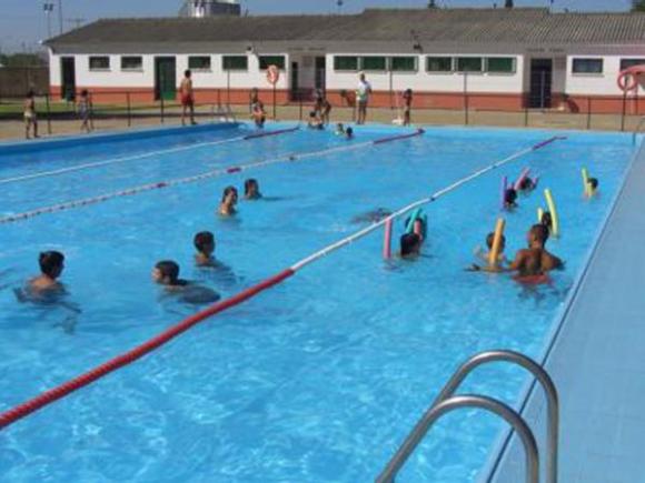 LISTA DEFINITIVA PARA LOS CURSOS DE NATACIÓN EN LAS PISCINAS MUNICIPALES