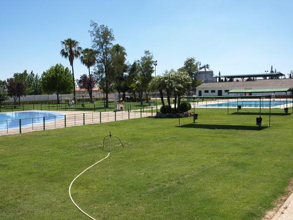 CONTRATACIÓN DE PERSONAL PARA LAS PISCINAS MUNICIPALES DURANTE LA ÉPOCA ESTIVAL  AÑO 2017