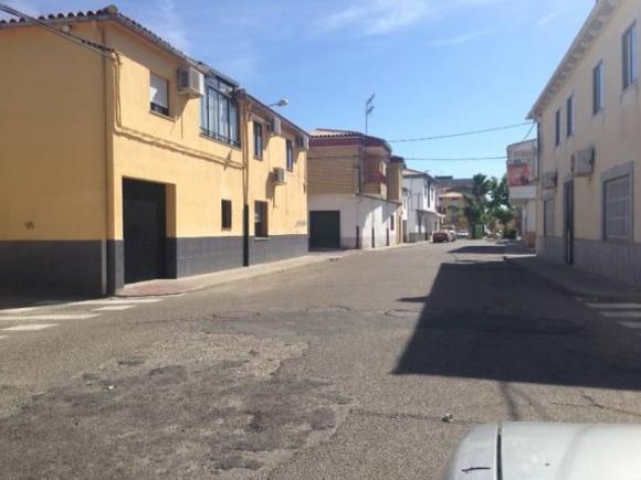 EL AYUNTAMIENTO DE MORALEJA CONTINÚA CON LA MEJORA DE LAS REDES Y PAVIMENTACIONES EN EL MUNICIPIO EL AYUNTAMIENTO DE MORALEJA CONTINÚA CON LA MEJORA DE LAS REDES Y PAVIMENTACIONES EN EL MUNICIPIO