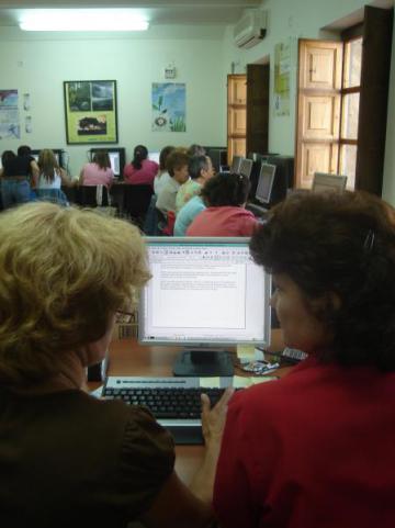 LA E-ADMINISTRACIÓN Y LOS JÓVENES EN MORALEJA