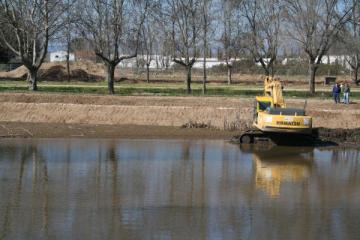 HAN COMENZADO LAS OBRAS PARA LA CONSTRUCCIÓN DE DOS PISCINAS NATURALES EN EL RÍO RIVERA DE GATA