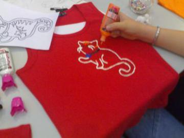 TALLER DE CUSTOMIZACIÓN Y MODA