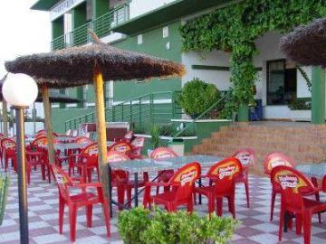PROCEDIMIENTO ABIERTO PARA CONTRATAR EL SERVICIO DE CAFETERÍA-BAR PISTA "LAS VEGAS"