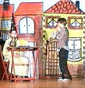 REPRESENTACIÓN TEATRAL DEL TALLER "VIVE EL TEATRO"