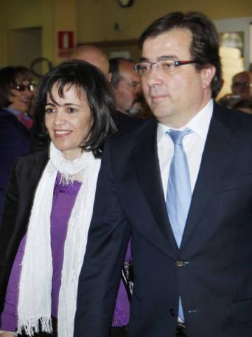 VARA INAUGURA EL CENTRO DE DÍA DE MORALEJA.