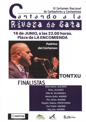    FINALISTAS DEL III CERTAMEN NACIONAL DE CANTAUTORES Y CANTAUTORAS CANTANDO A LA RIVERA DE GATA