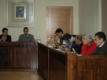 EL AYUNTAMIENTO DE MORALEJA FIRMA LOS CONVENIOS DEPORTIVOS TEMPORADA 2012/2013