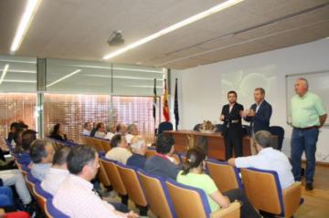 AGRICULTORES DE MORALEJA RECIBEN ASESORAMIENTO DE CICYTEX SOBRE VARIEDADES DE MAÍZ