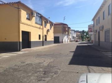 EL AYUNTAMIENTO DE MORALEJA CONTINÚA CON LA MEJORA DE LAS REDES Y PAVIMENTACIONES EN EL MUNICIPIO